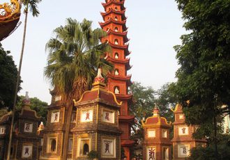 pagode-de-tran-quoc-hanoi