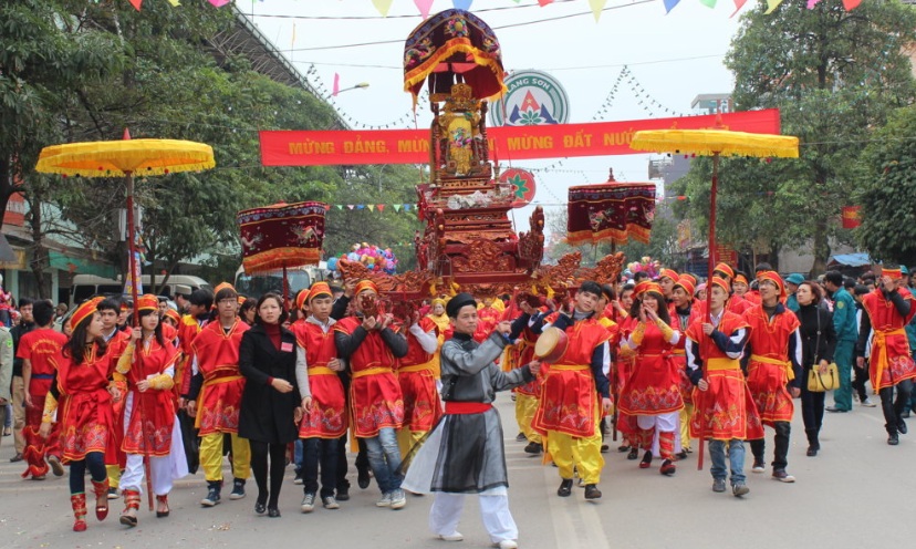 Foto von einem Dorffest in Vietnam