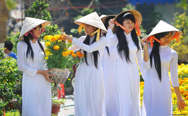 vietnamesische-traditionelle-kleidung