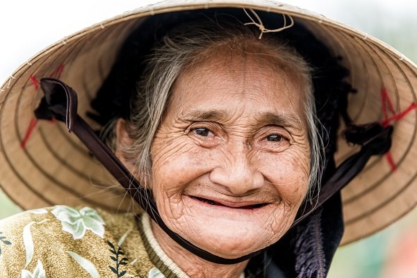 voyage au vietnam photo femme vietnamienne