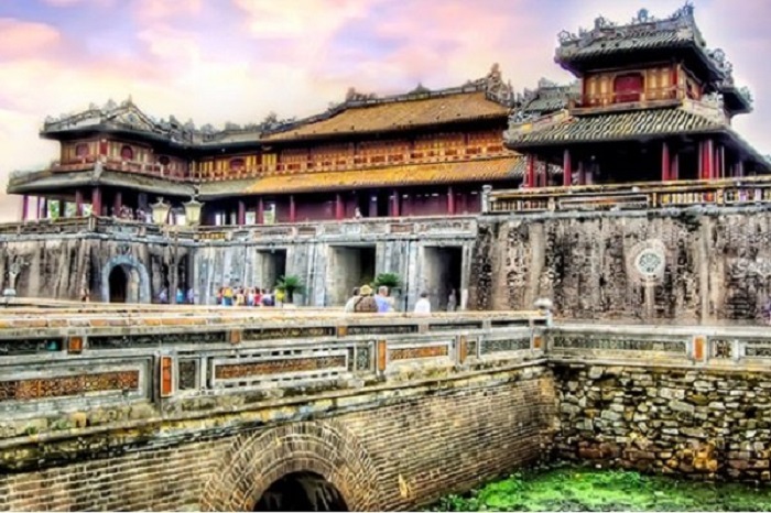 die-kaiserstadt-hue-vietnam.jpg