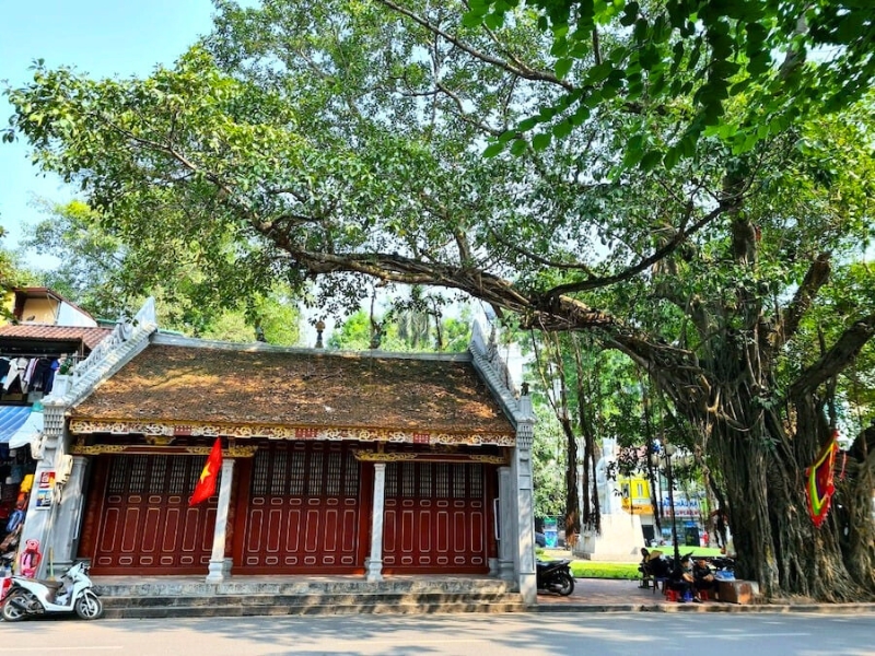 Temple Ba Kiêu près du lac Hoan Kiêm