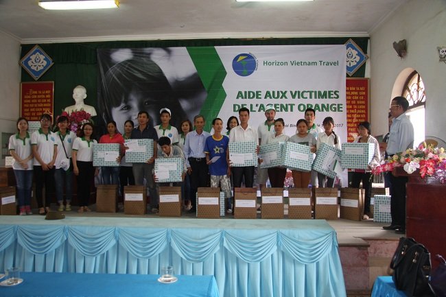 Unterstützung für die Opfer von Agent Orange im Bezirk Hung Ha, Provinz Thai Binh, Vietnam 2017