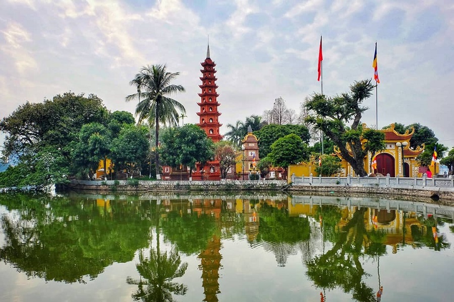 tran quoc hanoi vietnam