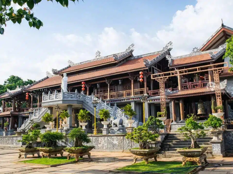 Tempel und Architektur in Buon Ma Thuot