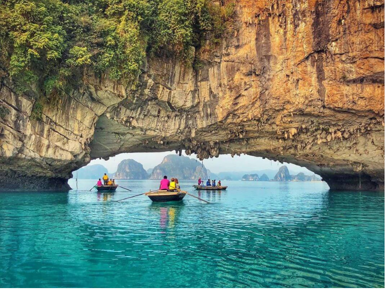 Schwimmendes Dorf Vung Vieng in der Bai-Tu-Long-Bucht