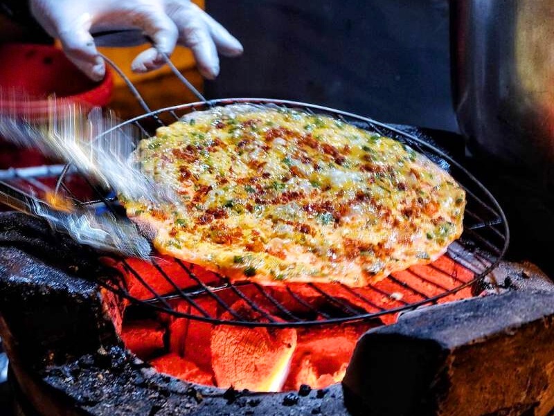 Banh Trang Nuong (vietnamesische Pizza)