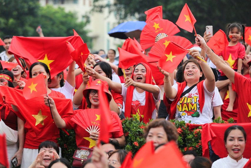 Blick auf Hanoi, der die hohe Bevölkerungsdichte der vietnamesischen Hauptstadt zeigt