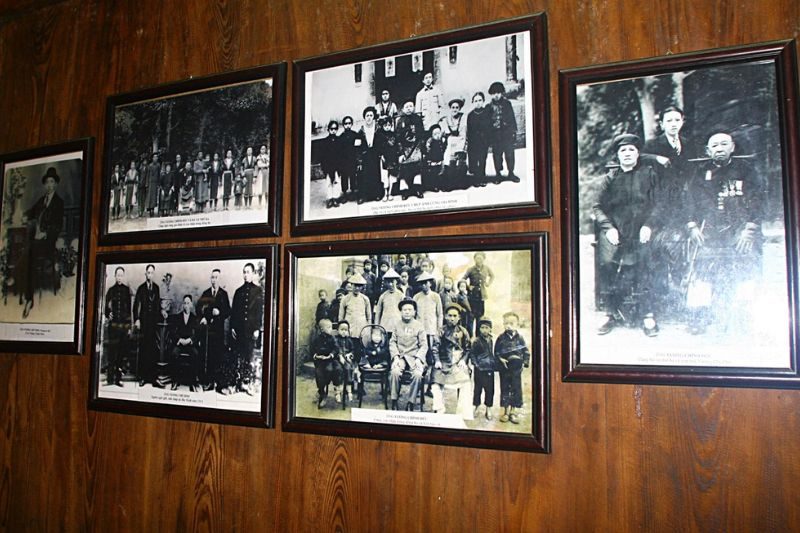 Historische Fotos der Familie Vuong im alten Palast ausgestellt