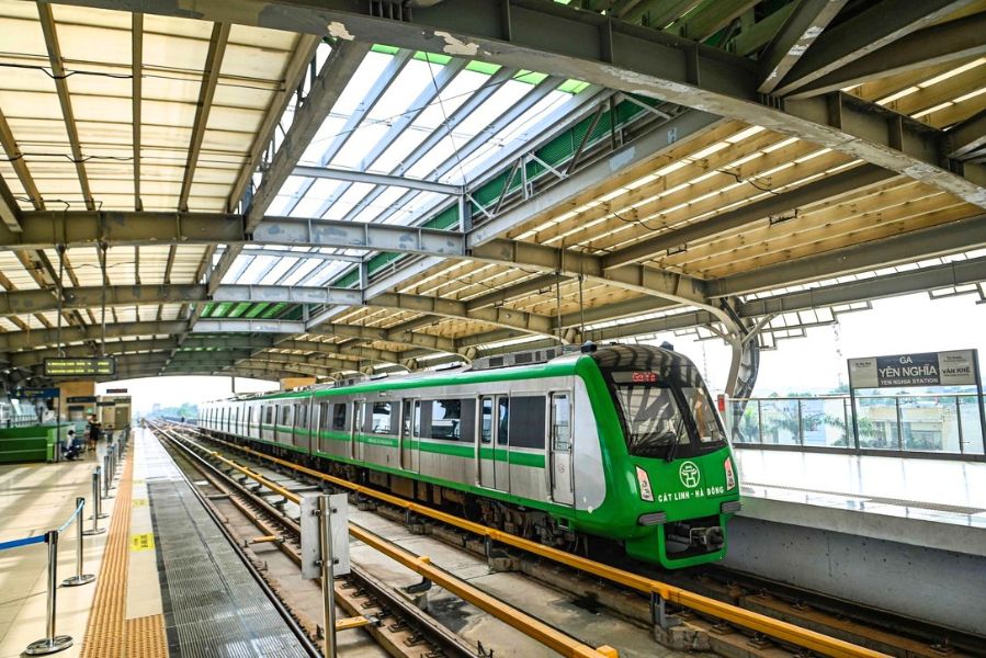 Metrostation in Hanoi, ein modernes Verkehrsmittel