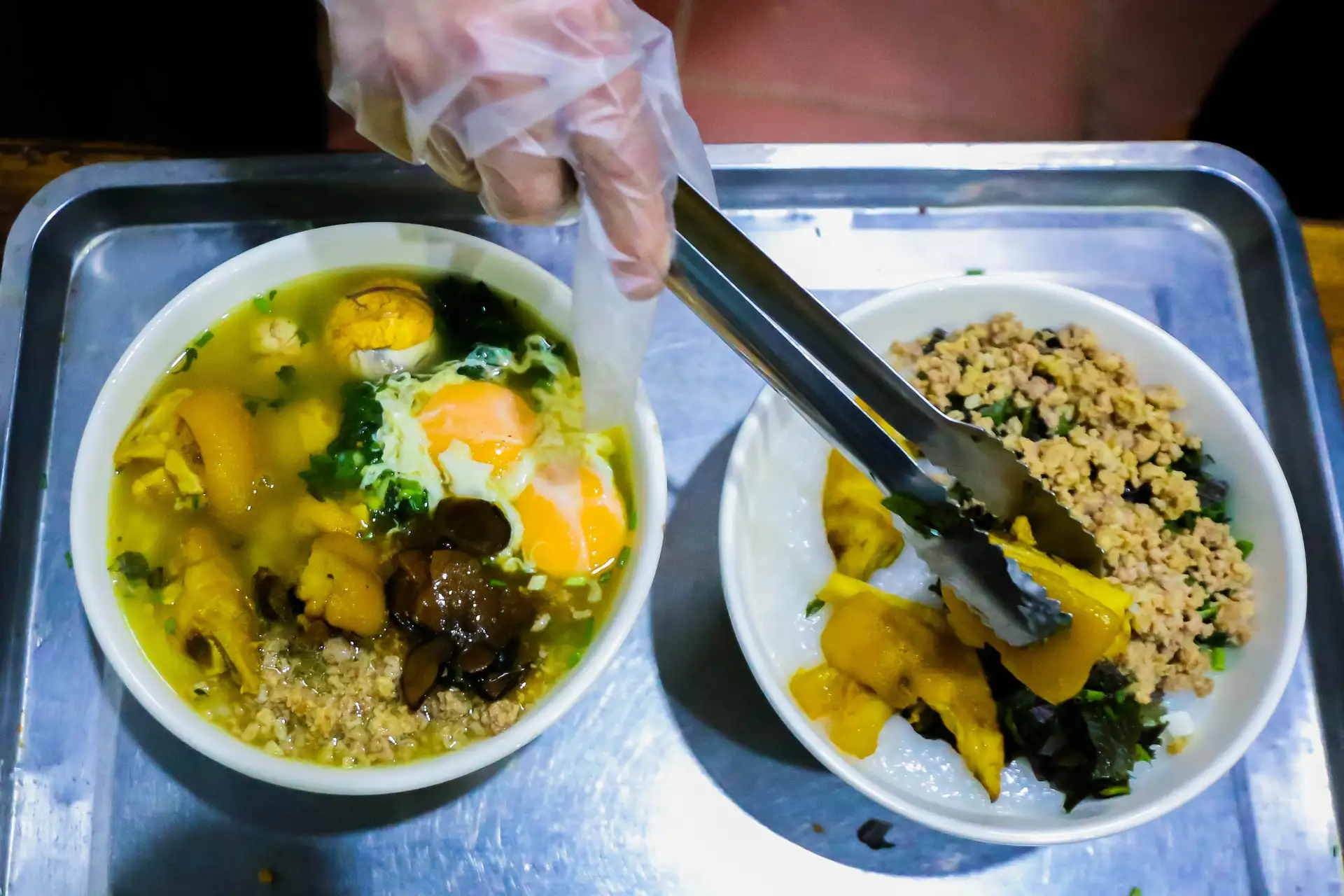 Chao Au Tau, Reisbrei mit Eisenhut, Spezialität aus Ha Giang