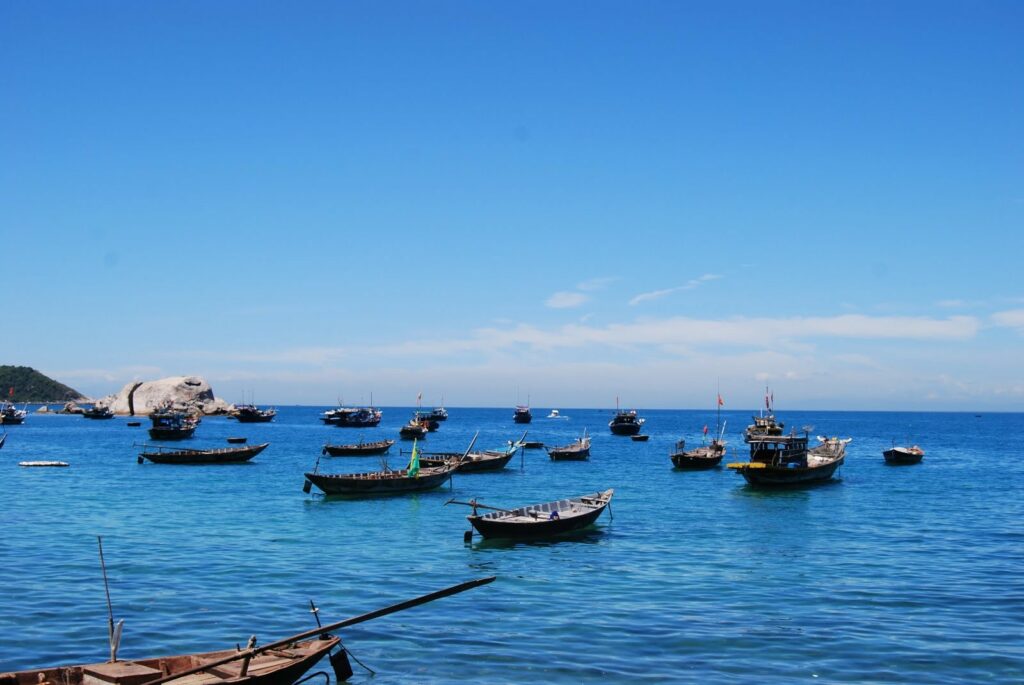 Fischerboote vor der Insel Cu Lao Dung
