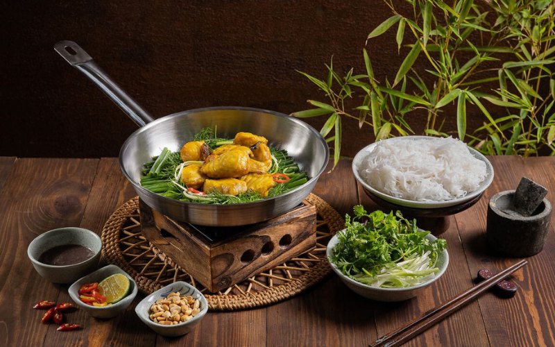 Cha ca La Vong, gegrillter Fisch mit Kräutern und Kurkuma